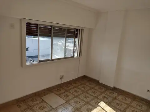Coronel Ramón Lorenzo Falcón 7200, Piso 5