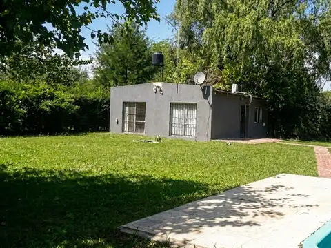VENTA CASA 3 AMBIENTES GRAL RODRIGUEZ CON PILETA.