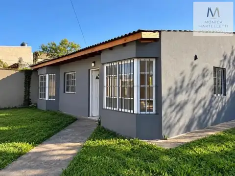 Casa 3 ambientes con cochera - Villa Gobernador Udaondo