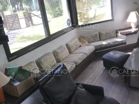 Casa 6 ambientes con 3 baños