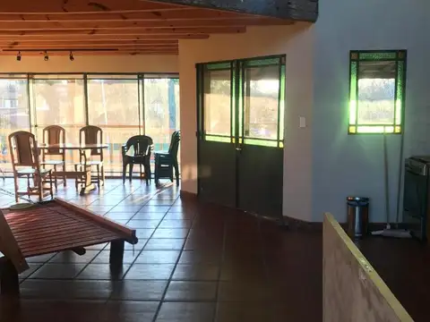 F37 - Club Jardín Náutico Escobar