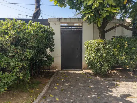 Casa 10 ambientes con 5 baños
