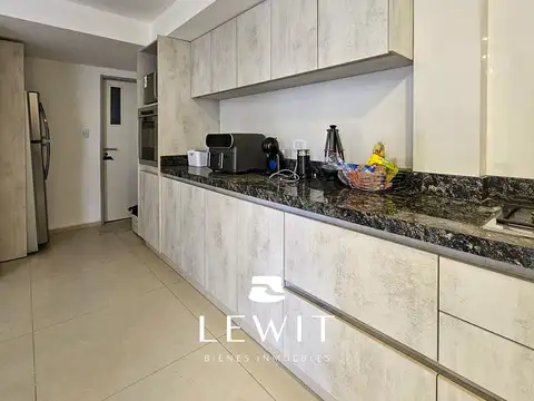 Casa en Alquiler con 1 cochera