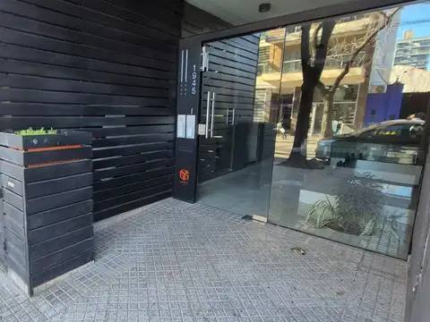 Venta Amplio Departamento de un dormitorio Cochera