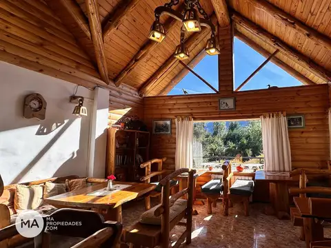 Casa 11 ambientes con 9 baños