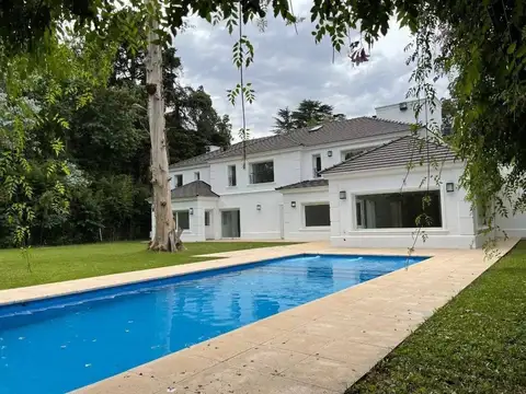 Casa en Alquiler Temporal en Highland 5 dormitorios, Pilar 100