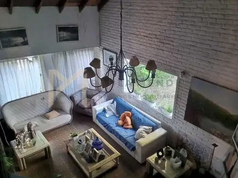 Casa en Venta en Barrio Hípico, USD 320.000