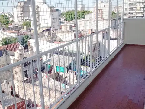 GRAN 3 AMB AL CONTRA FRENTE CON BALCON CORRIDO- EXCELENTE UBICACION Y VISTA. "ACEPTA PERMUTA "