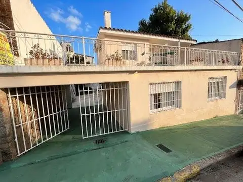 Venta de Casa amoblada en el centro de Rio Ceballos