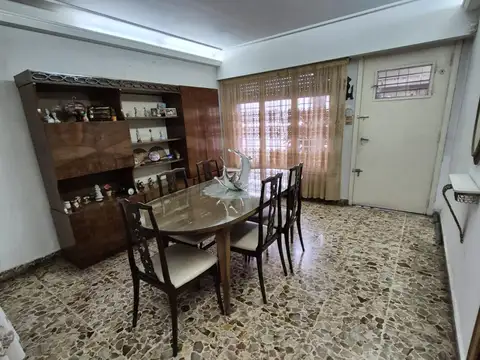 CASA 3 AMB CON DOS GARAGES Y FONDO LIBRE