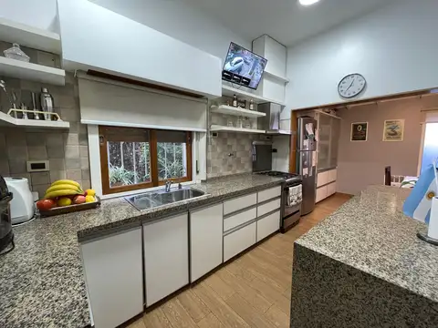 Alvarado 700