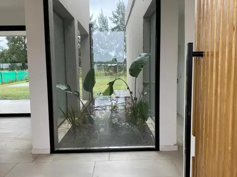 Casa en Alquiler en Countries y Barrios Cerrados en Campana, USD 1.300