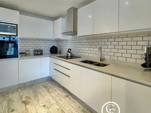 Departamento en Alquiler con 4 cocheras