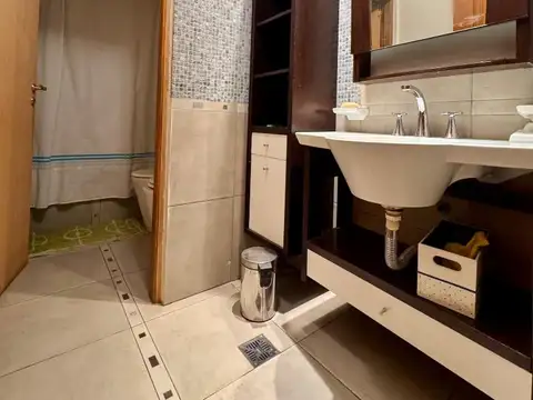 Casa 5 ambientes con 4 baños