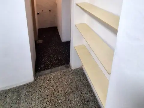 Departamento en Alquiler en Monte Castro, $ 650.000