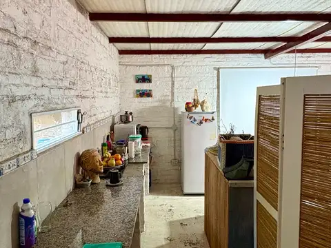Casa 2 ambientes con 1 baño