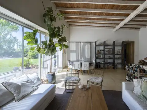 Casa 7 ambientes con 4 baños