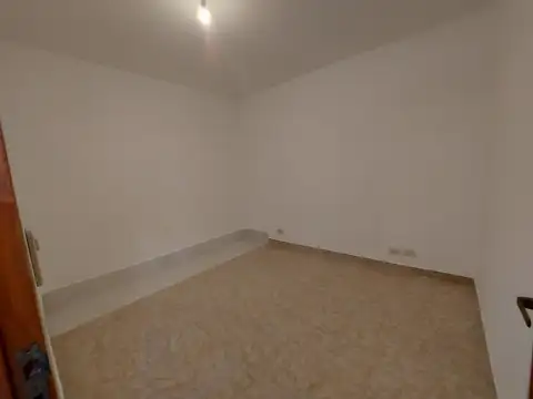 Depto Tipo Casa en Venta 50 años