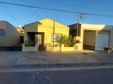 CASA EN VENTA EN ARRECIFES
