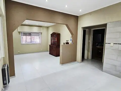 Depto Tipo Casa en Venta de 5 ambientes