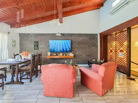 Depto Tipo Casa en Venta 40 años