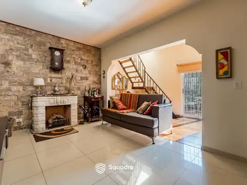 Depto Tipo Casa en Venta de 6 ambientes