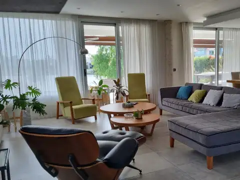 Casa en Alquiler de 3 dormitorios