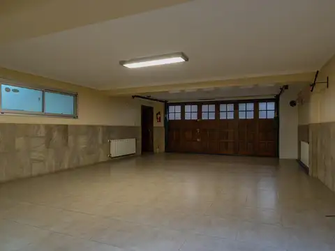 Importante residencia en el exclusivo barrio Los Troncos. TOUR VIRTUAL