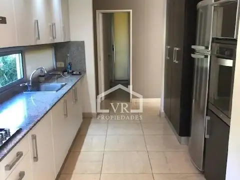 Sausalito, Pilar . 100