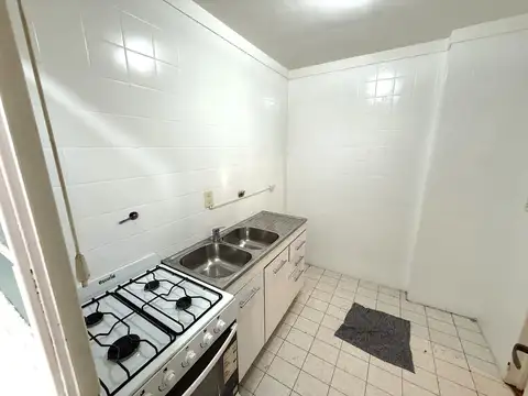 Departamento en Alquiler en Chacarita, $ 600.000