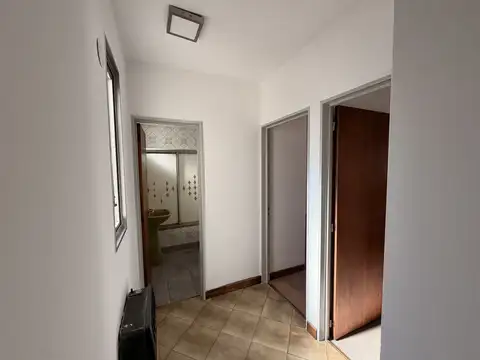 DOS DORMITORIOS CONTRA-FRENTE