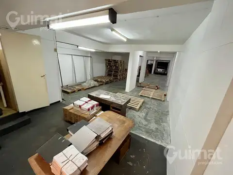 Deposito C/Posibilidad de Local - Villa uruiza