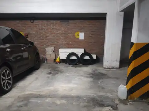 ALQUILER DE COCHERA EN CENTRO