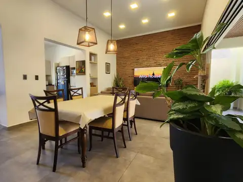 Casa en Venta al Oeste