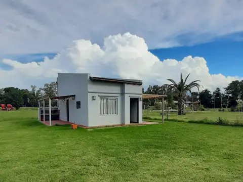 Casa 2 ambientes con 1 baño