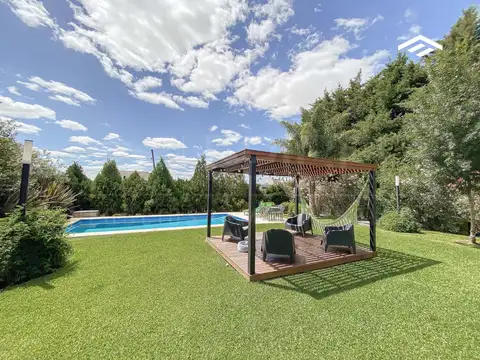 Casa 4 ambientes en venta - Los Naranjos, Canning