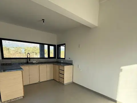 Casa en Venta en La Arbolada, USD 100.000