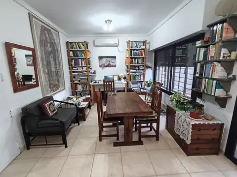Dpto Tipo casa Dos ambientes al frente - Villa Lugano -Caputal Federal