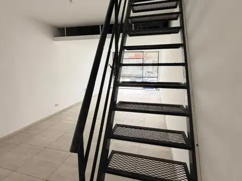 Local en Alquiler en Ituzaingó Norte, $ 700.000