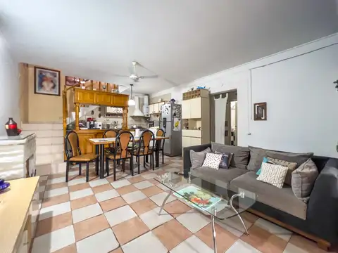 Casa en Venta con 1 cochera