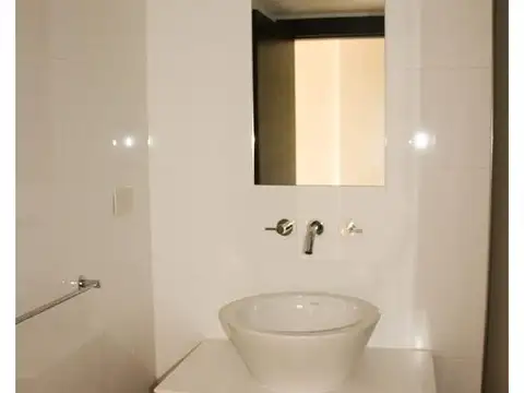 EXCELENTE DEPARTAMENTO DE 1 AMB. FRENTE. BCON LA MEJOR ZONA DE CAPITAL A/A MUCHA LUZ Y VERDE  5º