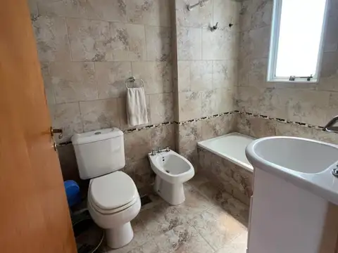 Departamento en Alquiler en Monte Castro, $ 750.000