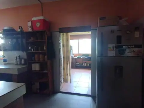 Casa 3 ambientes con 2 baños