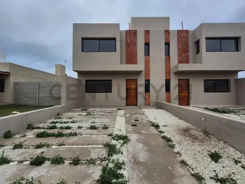 VENTA DUPLEX 3 DORMITORIOS DOCTA AVENIDA ETAPA 4