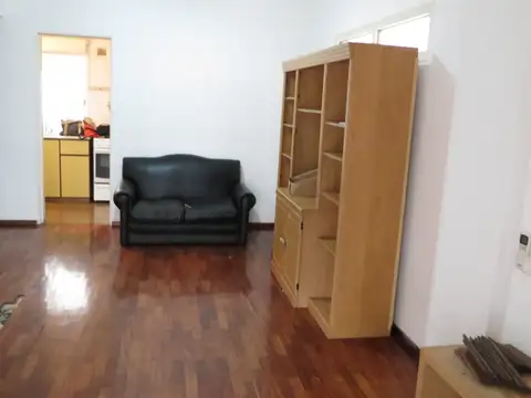 Palermo. Seguí 4600. Amplio Monoamb divisible Coc y Lav aparte. Balcon COCHERA