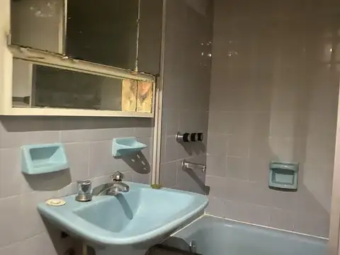 Departamento 5 ambientes con 2 baños