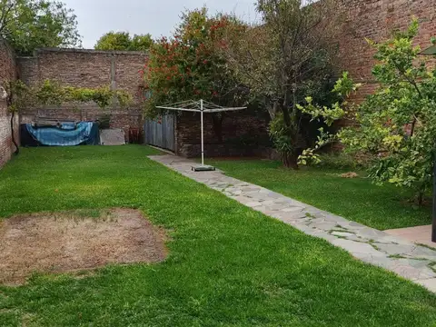Casa 4 ambientes. | Roca al 700