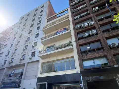 Av. Belgrano al 1200 (2amb + balcón)