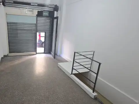 Local en Alquiler en Monserrat, $ 700.000