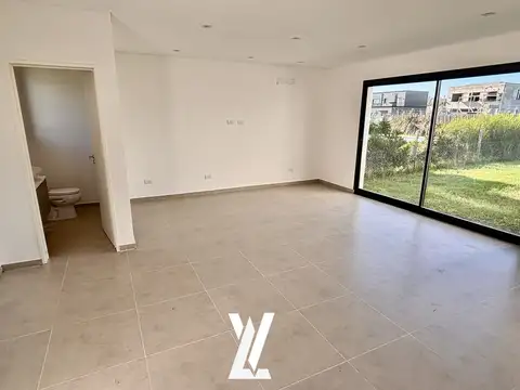 Casa 5 ambientes con 3 baños